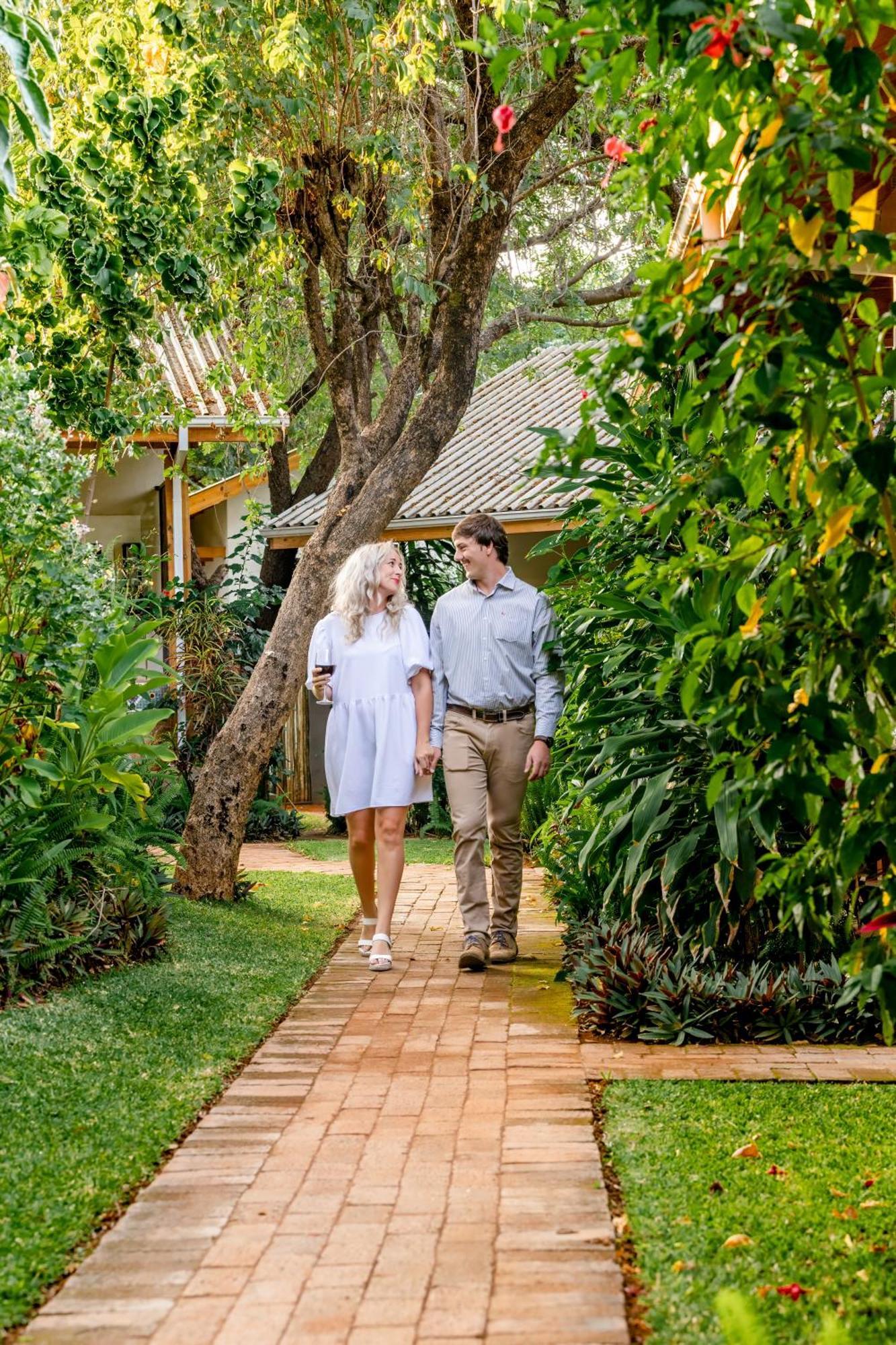Готель Shongwe Oasis Вікторія-Фоллс Екстер'єр фото